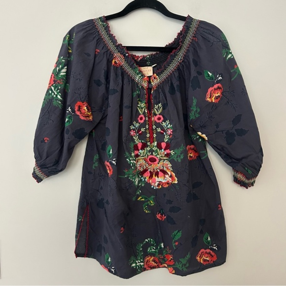 Rungolee Embroidered Blouse‎